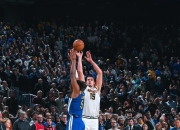 包含热火绝杀时刻，魔术点燃赛场，约基奇迎来胜利！的词条