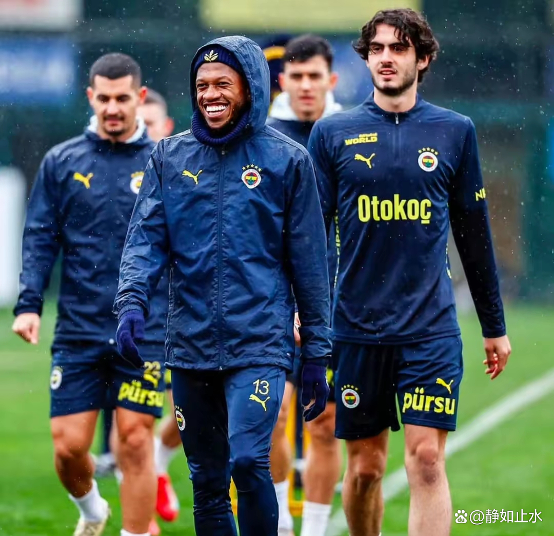 费内巴切决赛险胜马德里竞技，伊藤美诚砍下4记关键球，全场沸腾的简单介绍